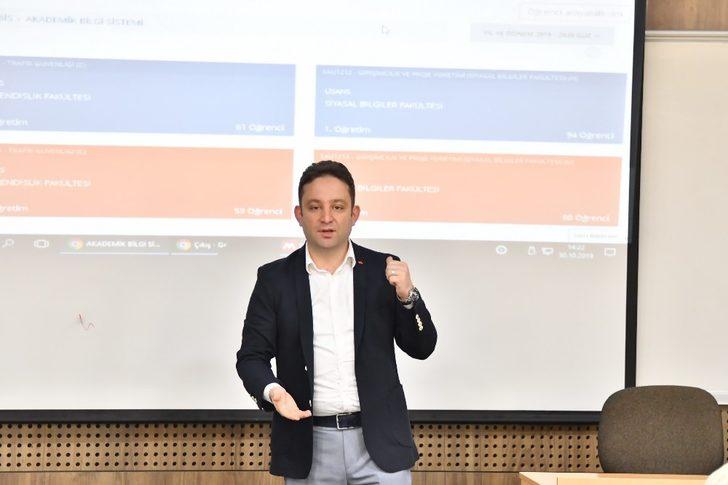 SAÜ’de Akademik Oryantasyon Eğitim yapıldı G5