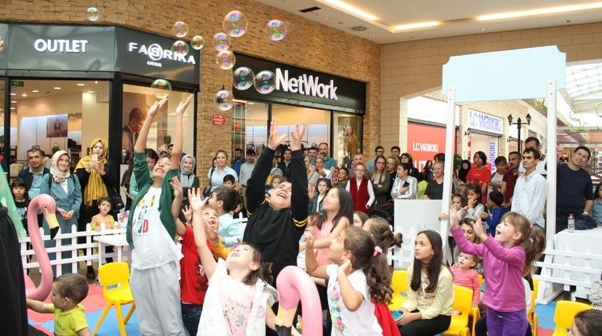 &Ccedil;ocukların neşesi &ccedil;ocuk at&ouml;lyeleri Highway&rsquo;de