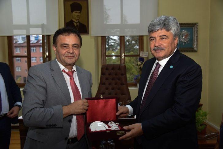 İYİ Parti Genel Başkan Yardımcısı Ergun’dan, Başkan Şahin’e ziyaret G1