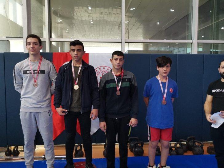 Meram Belediyespor Cumhuriyet turnuvasında şampiyon G1