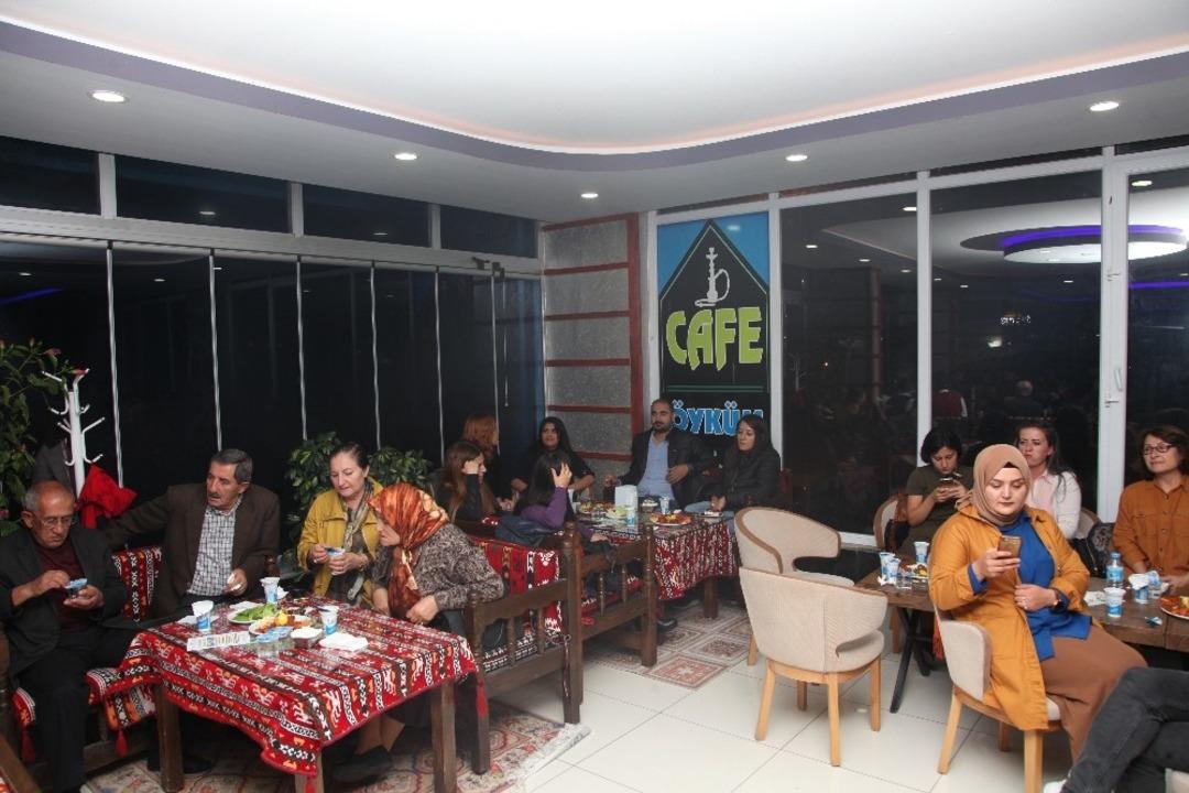 İhtiya&ccedil; sahibi &ouml;ğrenciler i&ccedil;in m&uuml;zik gecesi d&uuml;zenlendi