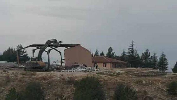 İşçi çıktığı duvar yıkılınca enkaz altında kaldı G1