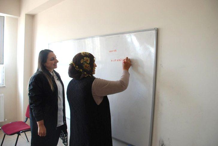 Çelikhan halk eğitim kurslarına yoğun ilgi G3