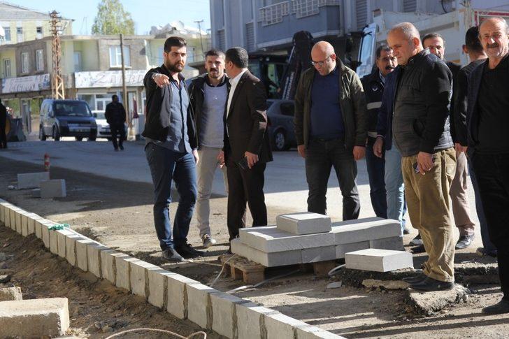 Başkale Belediyesinden kaldırım çalışması G1