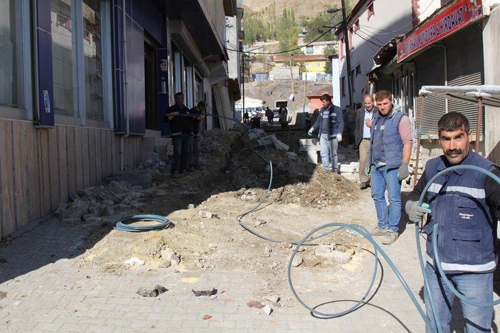 Başkale Belediyesinden kaldırım çalışması G4