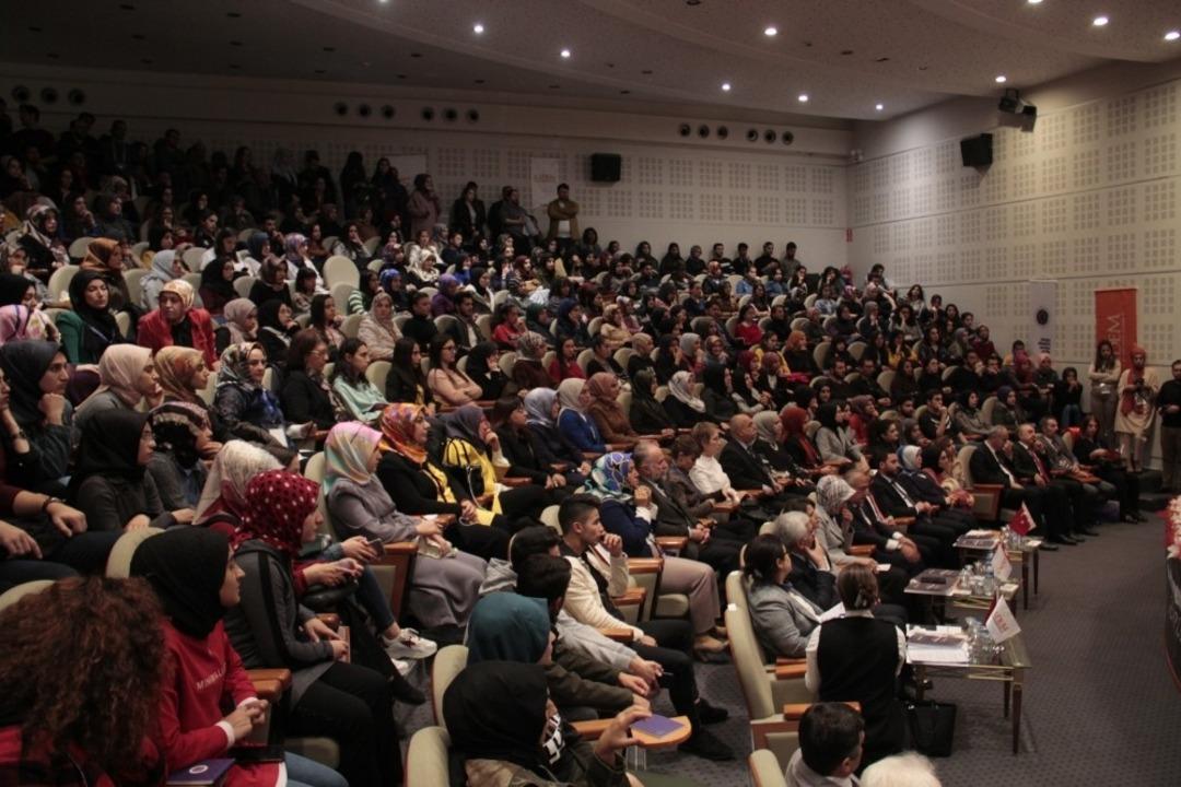 &lsquo;T&uuml;m y&ouml;nleriyle Velayet&rsquo; konusu, Atat&uuml;rk &Uuml;niversitesi&rsquo;nde, Kadem ile ele alındı