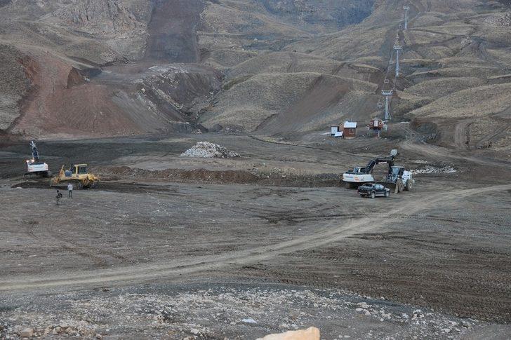 Vali Akbıyık, kayak merkezinde incelemelerde bulundu G2