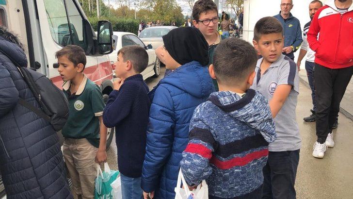 Yüzme havuzunda büyük panik! Onlarca çocuk hastanelik oldu G4