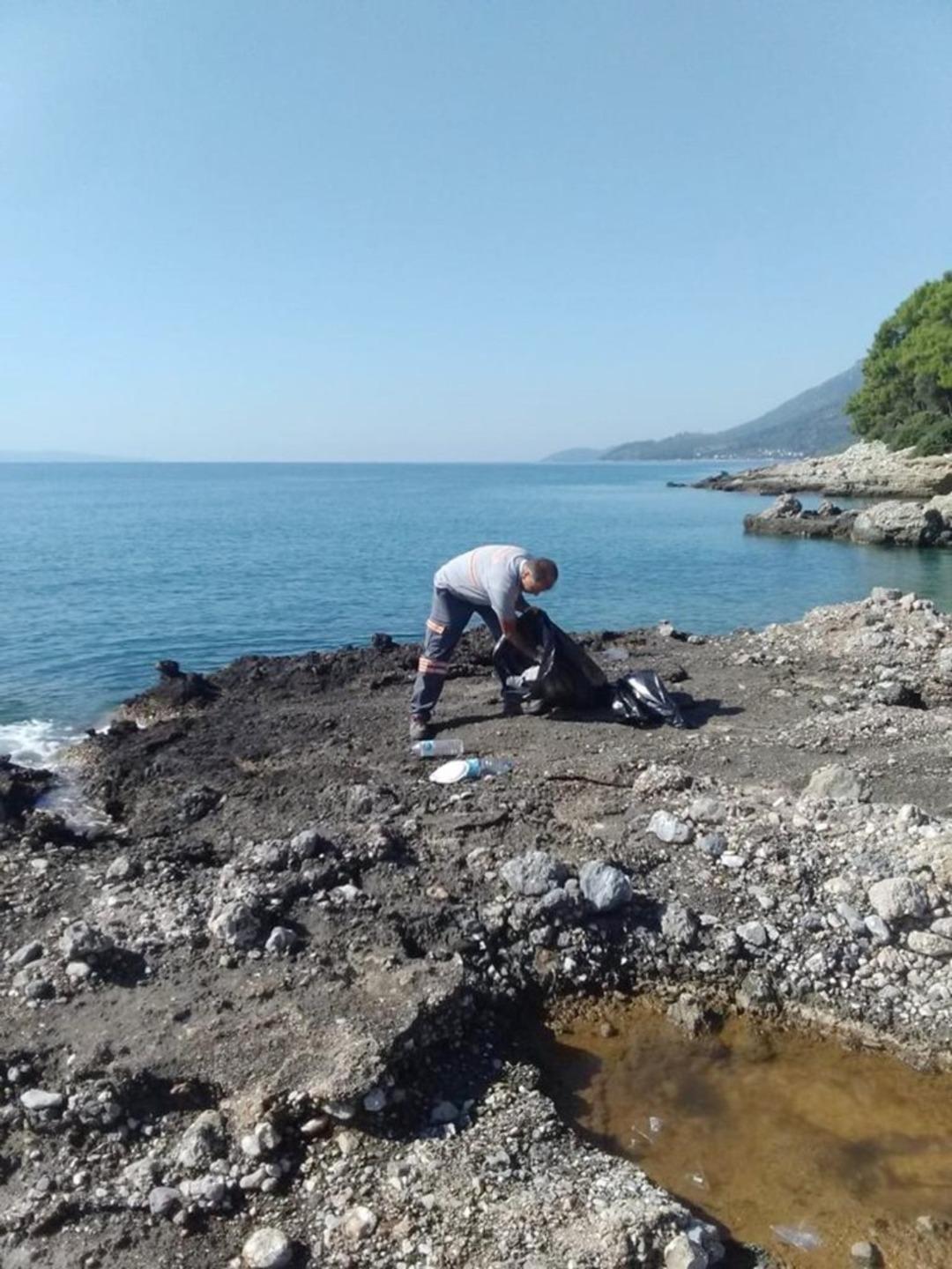 Menteşe Belediyesi&rsquo;nden Kıyı Temizliği