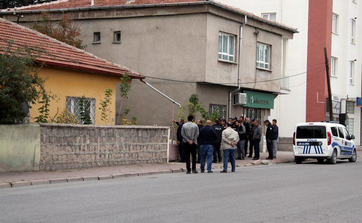 Pompalıyla icra görevlilerine direndi, Emniyet Müdürü ikna etti G5