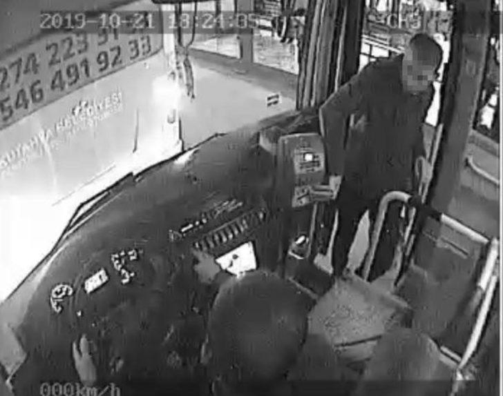 Halk otobüsünde iğrenç olay! 12 gündür aranıyordu G4