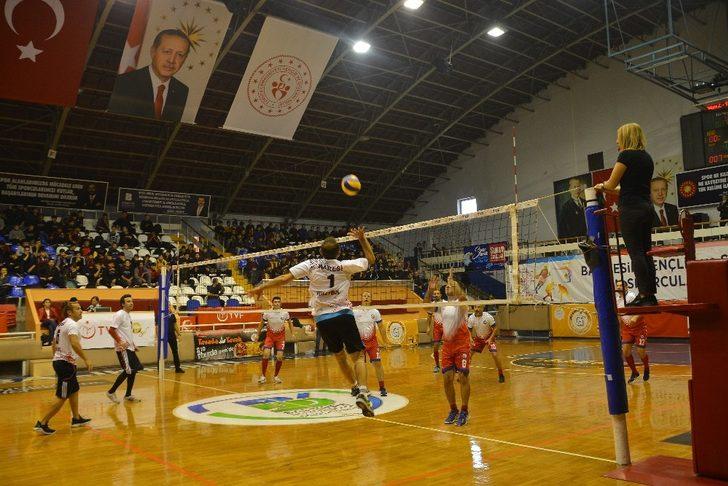 Öğretmenlerin final maçı nefes kesti G4