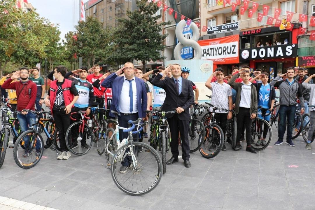 Pedallar kardeşliğe &ccedil;evrildi