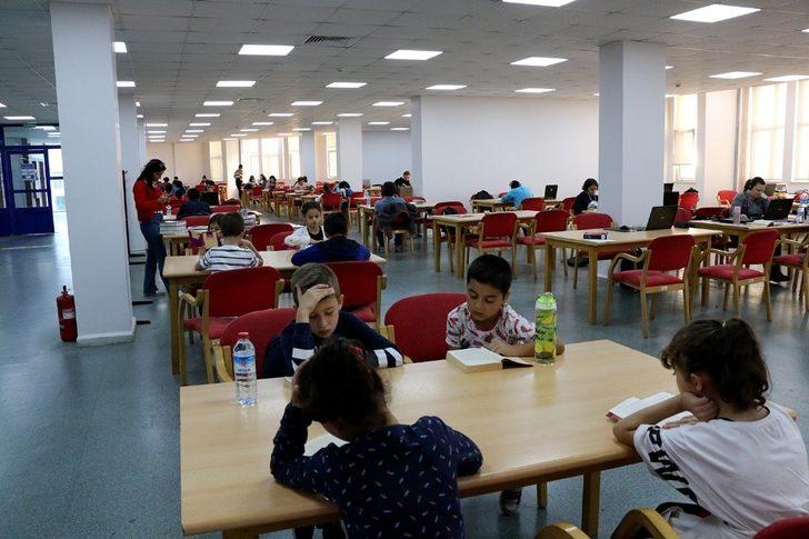 Minik maceracılar kütüphanede buluştu G1