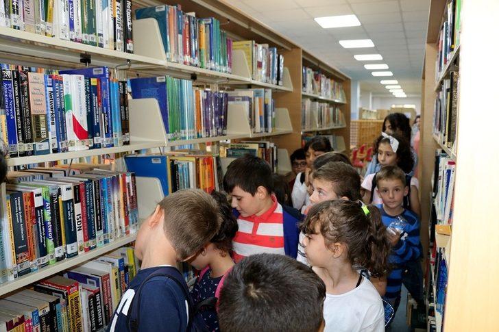 Minik maceracılar kütüphanede buluştu G2