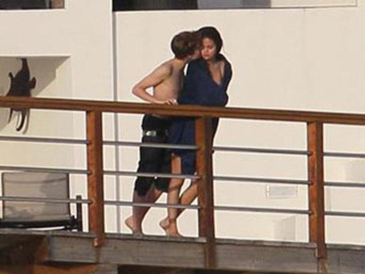 Justin'e 18'lik sevgili G1