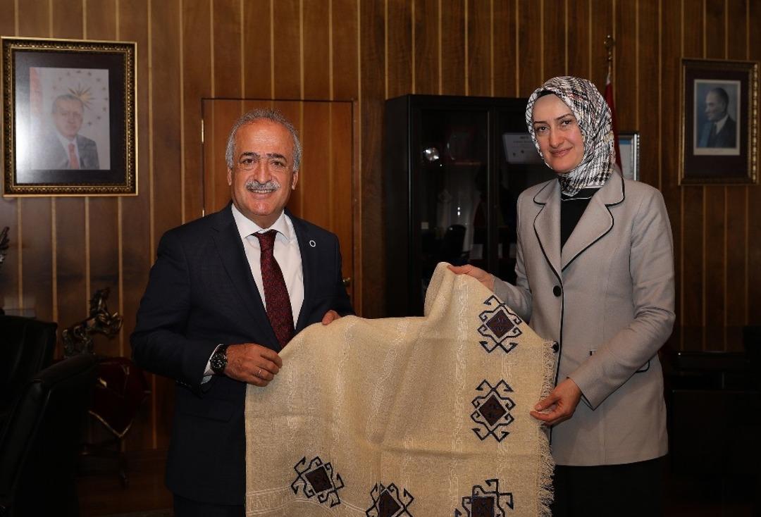 &Uuml;niversite-STK iş birliğine bir yenisi daha eklendi