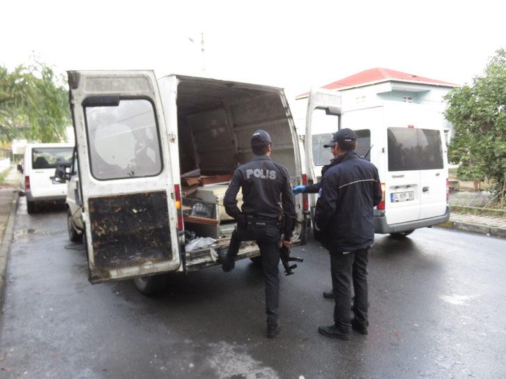 Polisi alarma geçiren şüpheli kovalamaca sonucu yakalandı G1