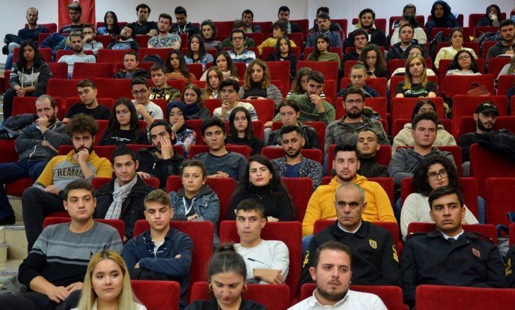 Türk ve Yunan kaynaklarına göre milli mücadele ve Cumhuriyetin ilanı konulu panel gerçekleştirildi G3