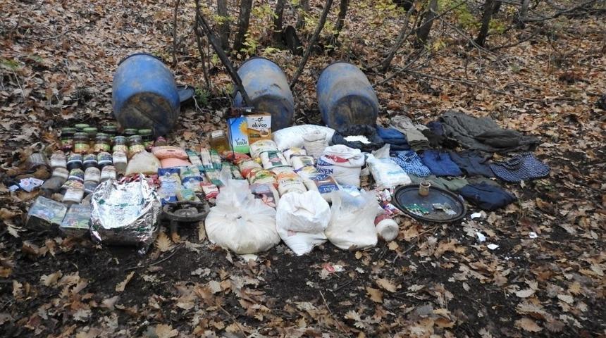 Muş’ta terör örgütüne ait 3 sığınak imha edildi