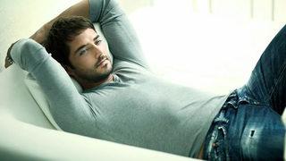 Gökhan Özen kaza geçirdi