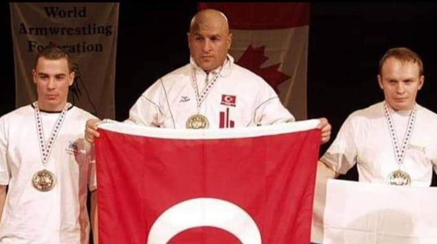 D&uuml;nya Bilek G&uuml;reşi Şampiyonası&rsquo;nda d&uuml;nya ikincisi ve &uuml;&ccedil;&uuml;nc&uuml;s&uuml; Bayburt&rsquo;tan