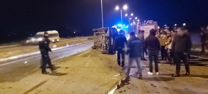 Fabrika işçilerini taşıyan minibüs kaza yaptı: 8 yaralı G3