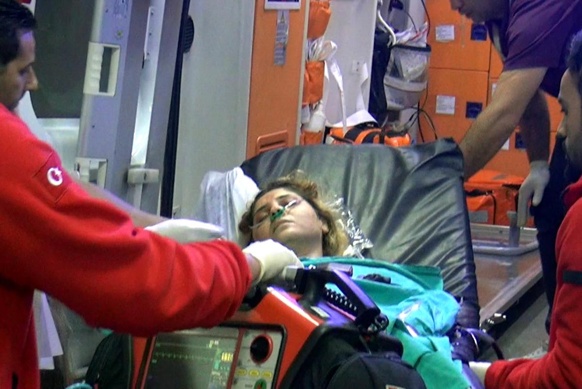 Boşandığı kadını bı&ccedil;aklayıp aynı bı&ccedil;ağı kendi boğazına dayadı!