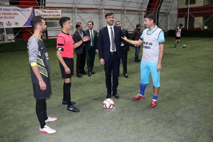 Bitlis’te öğretmenler günü halı saha turnuvası düzenlendi G1