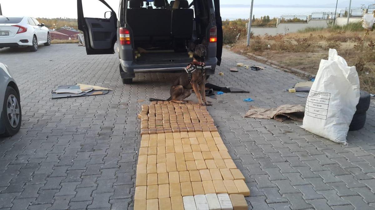 Van'da 85 kilo eroin ele ge&ccedil;irildi