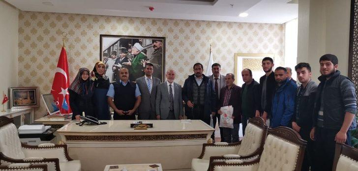 Kur’an ve dini bilgiler yarışmasını kazanan 1 işitme ve 1 görme engelli vatandaş ücretsiz umreye gidecek G5