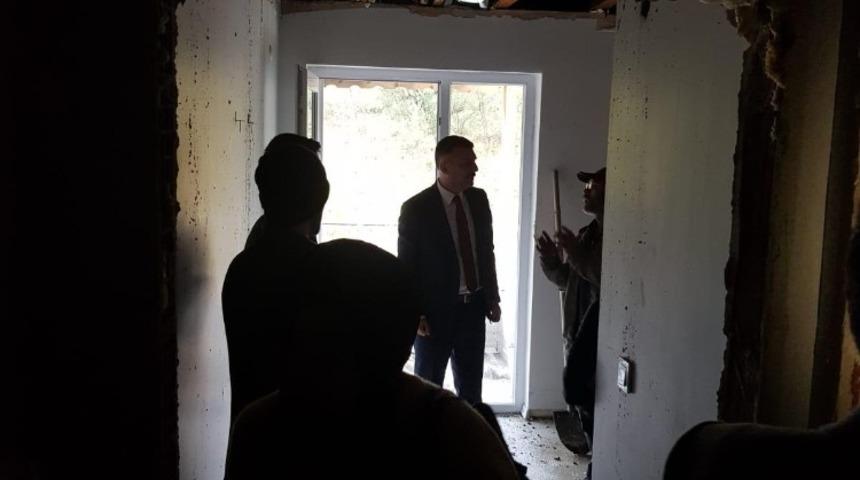 Evleri yanan 4 aileye Büyükşehir’den yardım eli