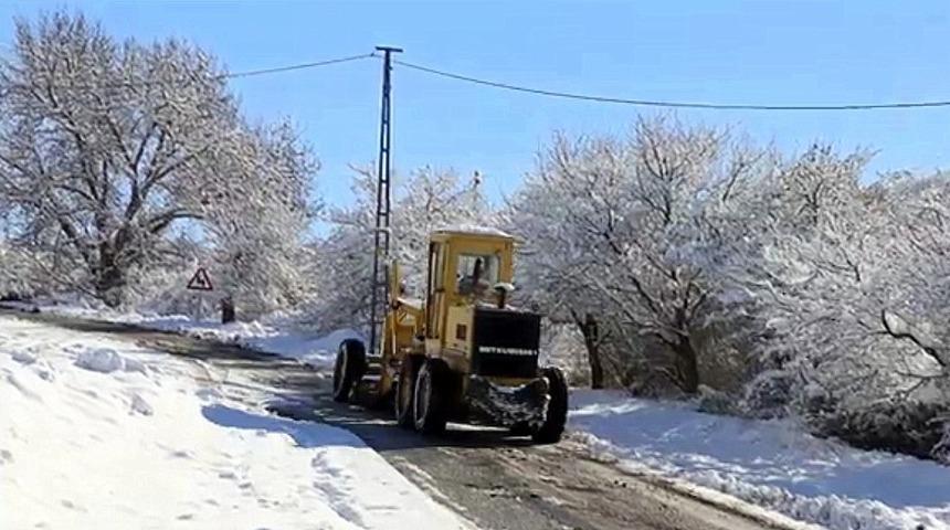 Erzincan’da 6 köy yolu ulaşıma kapandı