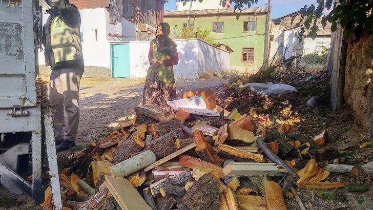 Elazığ’da kış öncesi ailelere odun yardımı G5