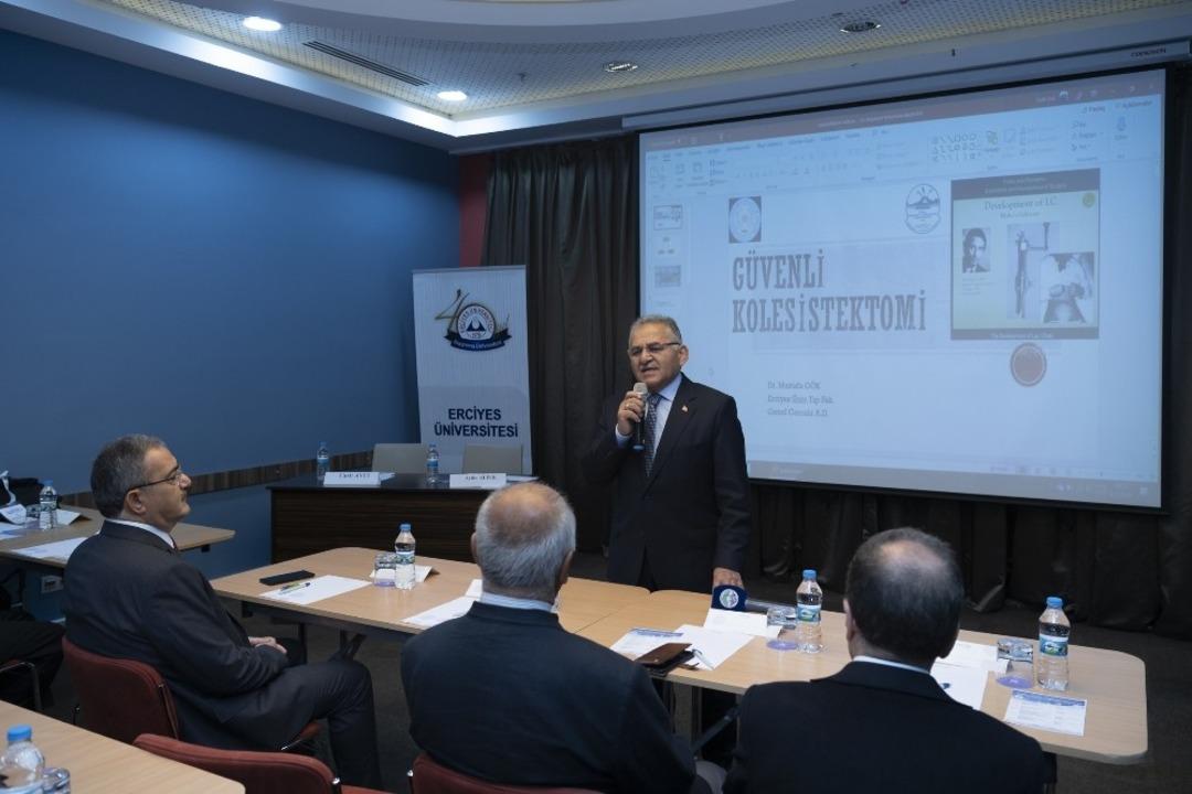 Başkan B&uuml;y&uuml;kkılı&ccedil; meslektaşlarıyla bir araya geldi