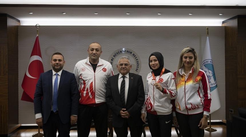 T&uuml;rksoy&rsquo;dan Başkana şampiyonluk s&ouml;z&uuml;