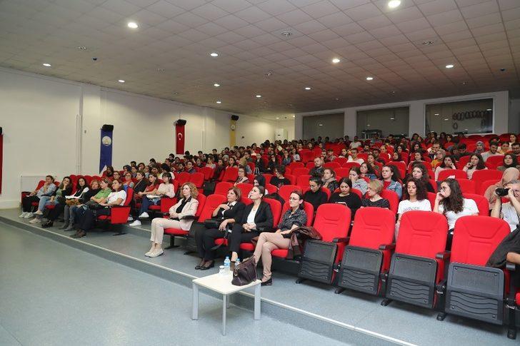 Trakya Üniversitesinde, “Kamu Hayatında Türk Kadını” konuşuldu G3