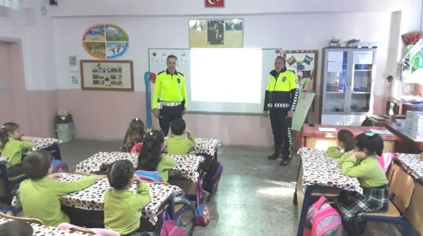 Hisarcık’ta ilkokul öğrencilerine trafik eğitimi