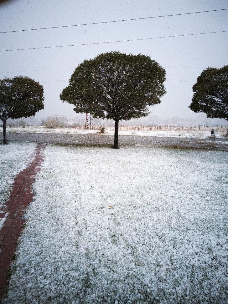 Ahlat beyaza büründü G3