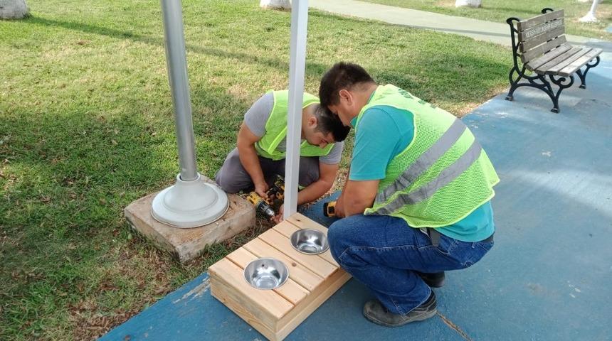 Mersin&rsquo;de sahipsiz hayvanlar i&ccedil;in beslenme durakları yapıldı