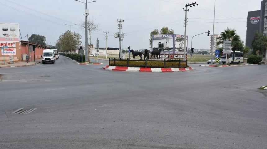 Tarsus’ta trafik akışını olumsuz etkileyen kavşaklar kaldırılıyor