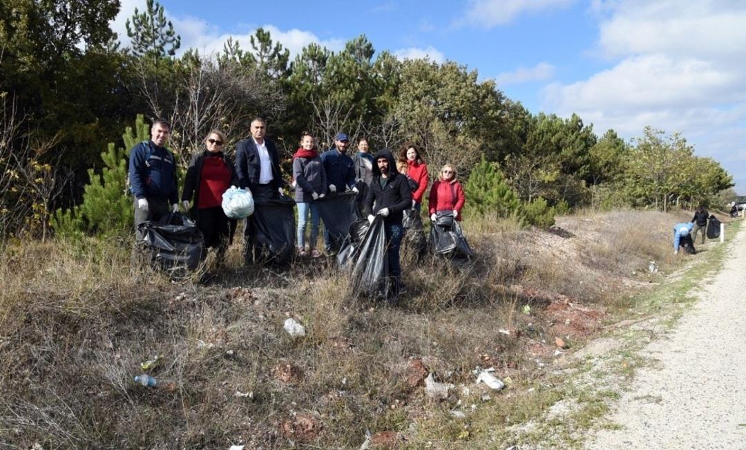 Eskişehir&rsquo;de &lsquo;El Ele &Ccedil;evre Temizliği&rsquo;