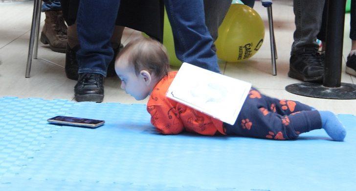 Bebekler yarıştı, anne babalar heyecanlandı G3