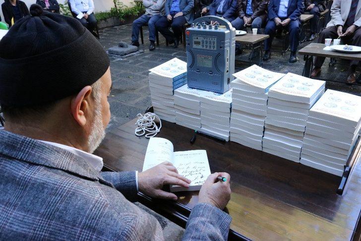 Yazar Mahmut Kutlu kitap tanıtımında okurlarıyla bir araya geldi G1