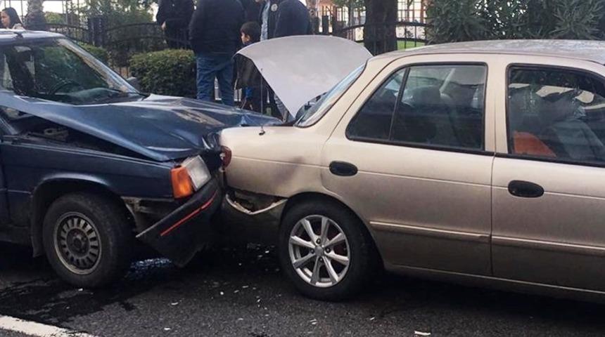 4 ara&ccedil; birbirine girdi