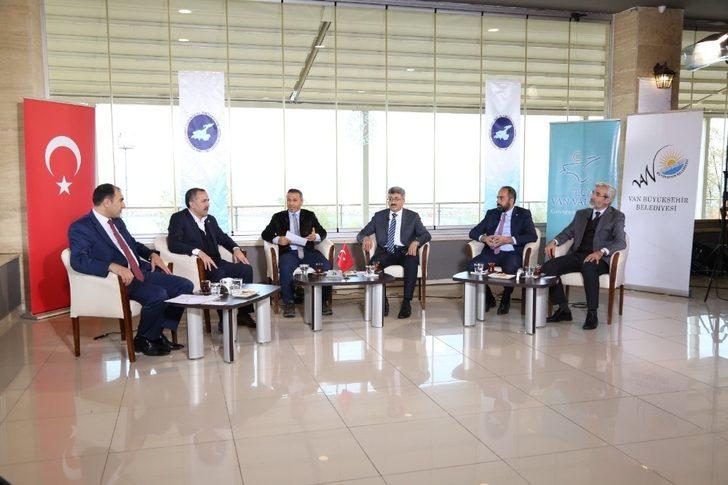 TRT Kurdi Van YYÜ’de canlı yayın yaptı G1