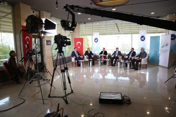 TRT Kurdi Van YYÜ’de canlı yayın yaptı G2