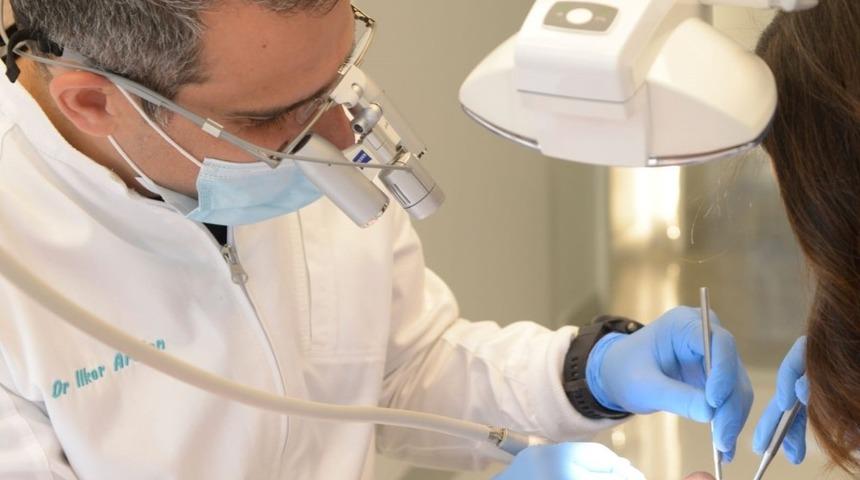 Uzman Dr. İlker Arslan: "Soğuk havalarda dişlerinizi &ccedil;&uuml;r&uuml;tmeyin&rsquo;&rsquo;