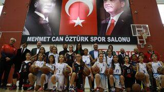 - DÜZELTME 
AK Parti Genel Başkan Yardımcısı Çiğdem Karaaslan: 'Sıfır Atık, en büyük çevre projesi' başlıklı haberimizdeki 3 pilot il seçildi ibaresi, 2 pilot ilçe seçildi şeklinde düzeltilmiştir. 
Haberimizi düzelterek yeniden yayımlıyoruz.
Saygı