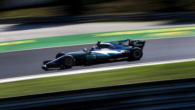ABD'de pole pozisyonu Bottas'ın